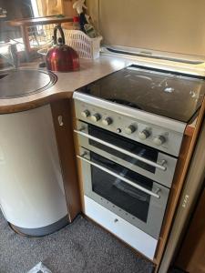 Izzie The Glampervan