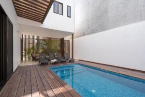 Villa Amalia 5 bdr w Private Pool in Aldea Zama