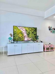 Cozy Beach Condo Great Views