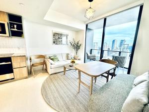 43 Floor Miami 1BD Near Arena