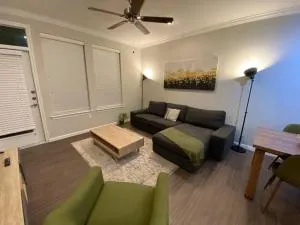 Spring Modern Long-term Patio King Bed - Klein