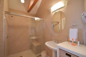 Lakeshore Lodging Lodge 710