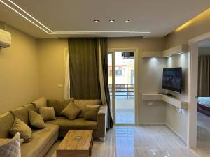 2 Bedroom in Al Hambra - Mamsha