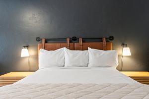 Queen Room - Non-Smoking room in Adventure Inn Durango
