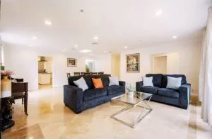 Comfy Ben Lomond Place with foosball table - Глендейл