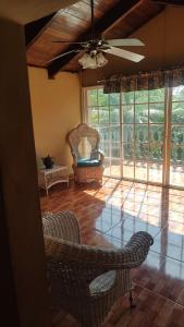 The Blue Dolphin casa