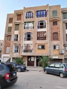 شقة مفروشة مدينه المستقبل اسماعيلية - 法耶兹