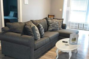 Hi-Point Hideaway - Cozy, Cute and Charming 2 BR