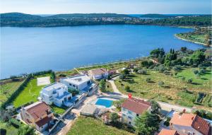 Gorgeous Home In Pomer