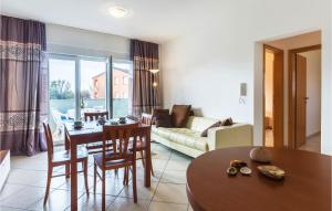 Gorgeous Apartment In Medulin With Wifi