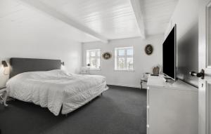 Nice Home In Sejerø With Wifi