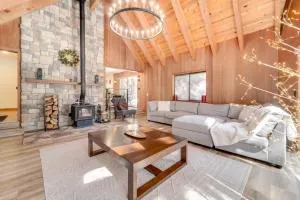 Ski, Hike and Fish Cabin with Deck in Soda Springs! - Emigrant Gap