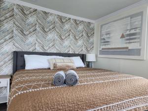 Buoy Bay–Waterfront Luxury in AC | Relax & Unwind!