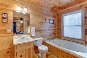 Dancing Bear - Blue Ridge, GA - Enjoy Peaceful Forest Views, Soak in the Hot Tub, and Cozy Up by the Wood-Burning Fireplace at t