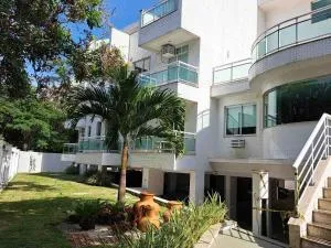 Apartamento confortável e com Piscina a 900 m da praia de Itacoatiara - 伊泰普阿苏