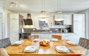 Beautiful Home In Zerpenschleuse