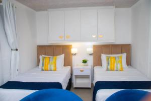 Optimum Stay Self Catering Accommodation - Twin Room 2 Single Beds