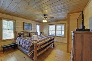 Majestic View - Long Range Panoramic Mountain Views - Breathtaking Views, Hot Tub, Billiards Table, Finest Finishes & Amenit