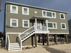 Wi-Fi, O-S Shower, Decks,w-D, Ocean-Side, - Brighton Beach