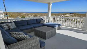 Single Family Ocean Front Wifi Washer & Dryer Rooftop Deck Master Suite With Fireplace Large Brant Beach Ocean Front Home Withmagnificent Views