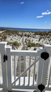 Single Family Ocean Front Wifi Washer & Dryer Rooftop Deck Master Suite With Fireplace Large Brant Beach Ocean Front Home Withmagnificent Views