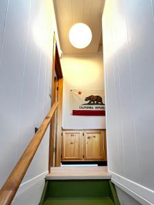 Lands End Private Lakeside Escape