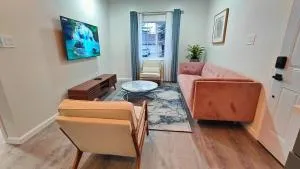 New Beautiful Contemporary Home in Pinole Hill - 皮诺尔