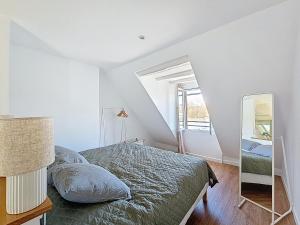 Appartements Duplex lumineux et renove - Vue Seine - Tout a pied : photos des chambres