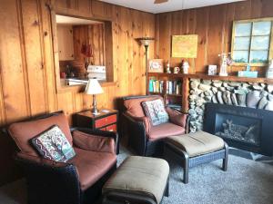 Pet Friendly, Bayside, Brant Beach, Private Yard, Wifi, Affordable 3 Bedroom Vintage Cape In Brant Beach 14009