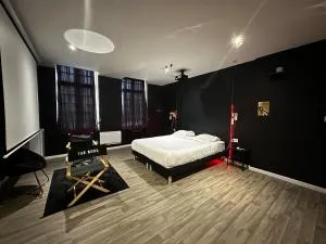 Suite Cinéma - Jacuzzi & projecteur - Wattrelos