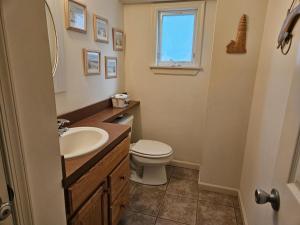 Single Family, Ocean Block, Wifi, Washer And Dryer, Second 2Nd Home From The Ocean! 2Nd From Ocean Contemporary Ship Bottom Home 14010