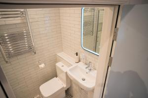 Highway Cottage - Mickleham