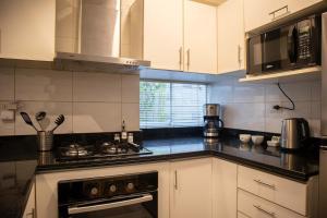 Striking 1BR in Miraflores