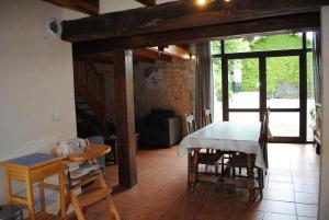 Maisons de vacances Issigeac, Gite tout confort, Piscine chauffee : photos des chambres