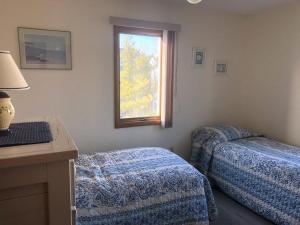 Bay Block Wifi Deck Outdoor Shower Beach Badges Bay Views Bay Side Raised Ranch With Bay Views In Peahala Park 14019