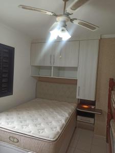 Apartamento com 1 dormitório e 1 vaga na garagem