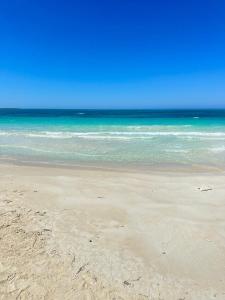 Vibزيارة لا تنسي في مارينا 4 العلمين 5 غرف نوم مكيف بالكامل