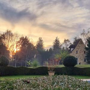 Les Granges Hautes, maisons de vacances, proches de Sarlat avec piscine, parc, : photos des chambres