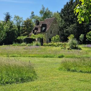Les Granges Hautes, maisons de vacances, proches de Sarlat avec piscine, parc,