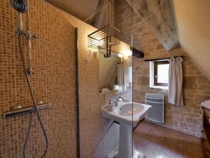 Les Granges Hautes, maisons de vacances, proches de Sarlat avec piscine, parc, : photos des chambres