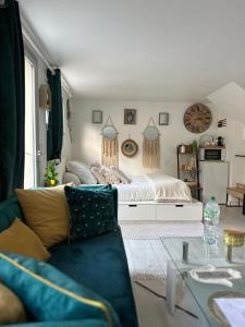 Appartements Large Studio with Terrace : photos des chambres