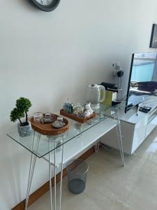 cozy sea view one bedroom apartment