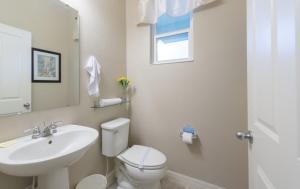 Special Offer Cozy Retreat at Compass Bay