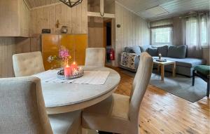 2 Bedroom Stunning Home In Kirkenær