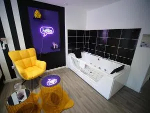 Suite Design - Jacuzzi et Netflix - Wattrelos