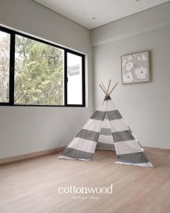 Cottonwood Casarean Layar300inch Heated-Pool Billyard Api-Unggun