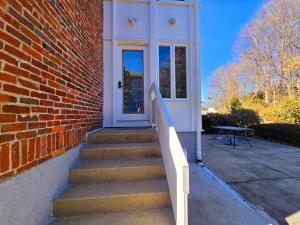 Charming Stay - Perfect for Groups, FREE Parking, 3 Beds