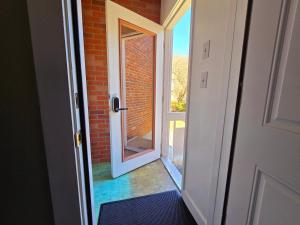 Charming Stay - Perfect for Groups, FREE Parking, 3 Beds