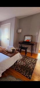 Charming Stay - Perfect for Groups, FREE Parking, 3 Beds