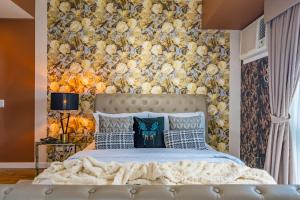 Abreeza Place Ayala Apartments l Central Davao l Next to Ayala Mall l Fast Wifi l Managed by Bleuspace